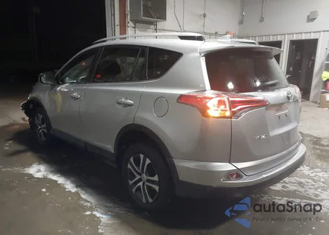 2017 Toyota Rav4 Le z USA, uszkodzony, nr VIN 2T3BFREV5HW545845